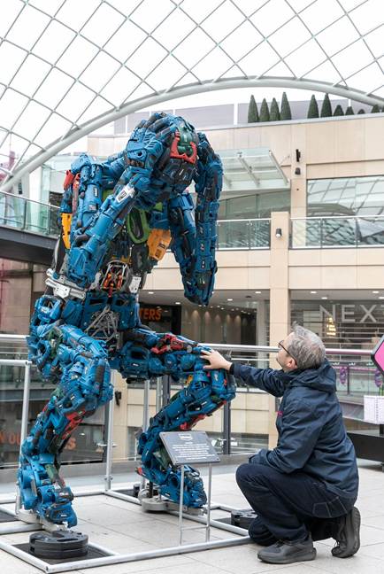 Tool sculpture highlights mental health struggles